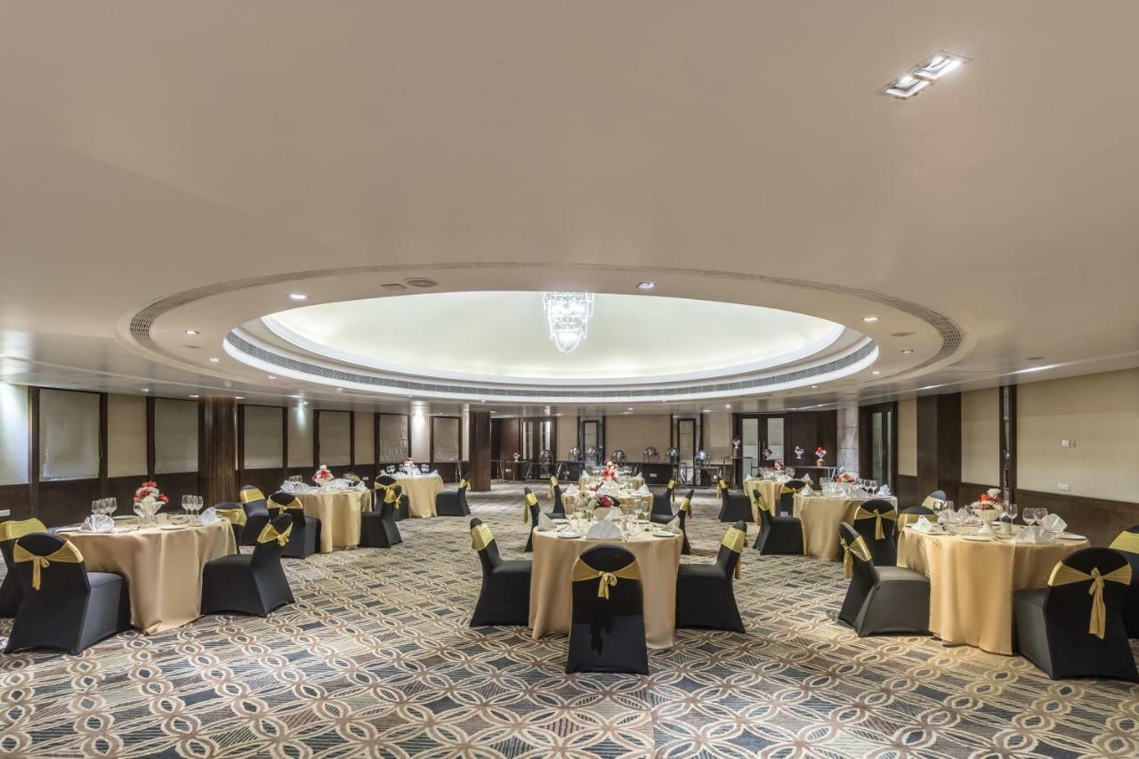 Golden Tulip Chandigarh, Panchkula Exterior foto