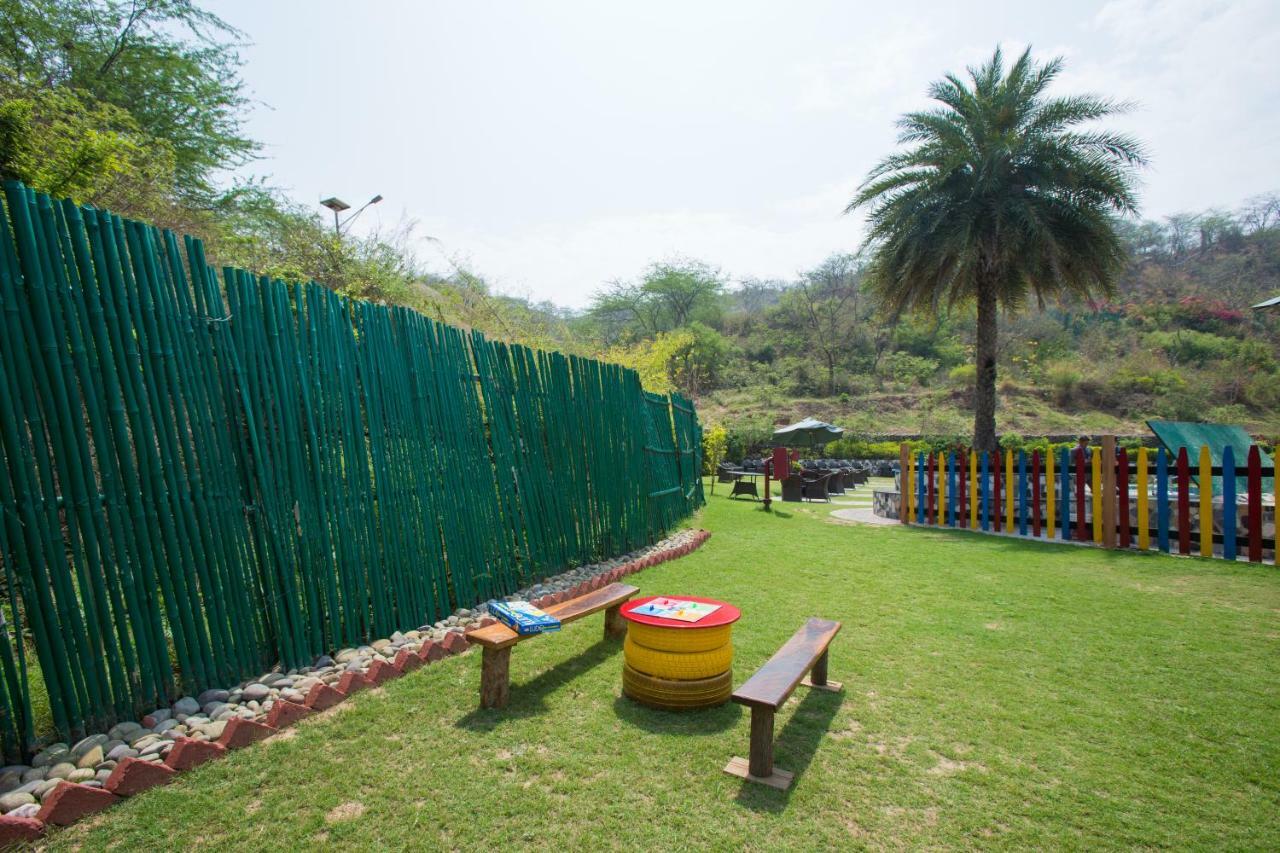 Golden Tulip Chandigarh, Panchkula Exterior foto